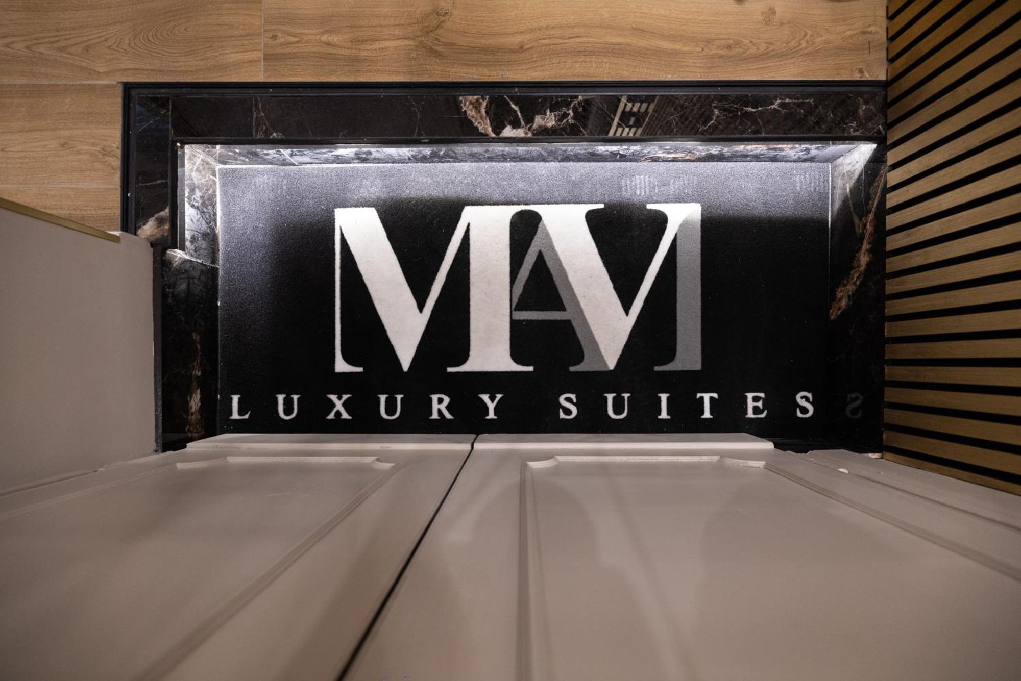 Mavi Luxury * Rom
