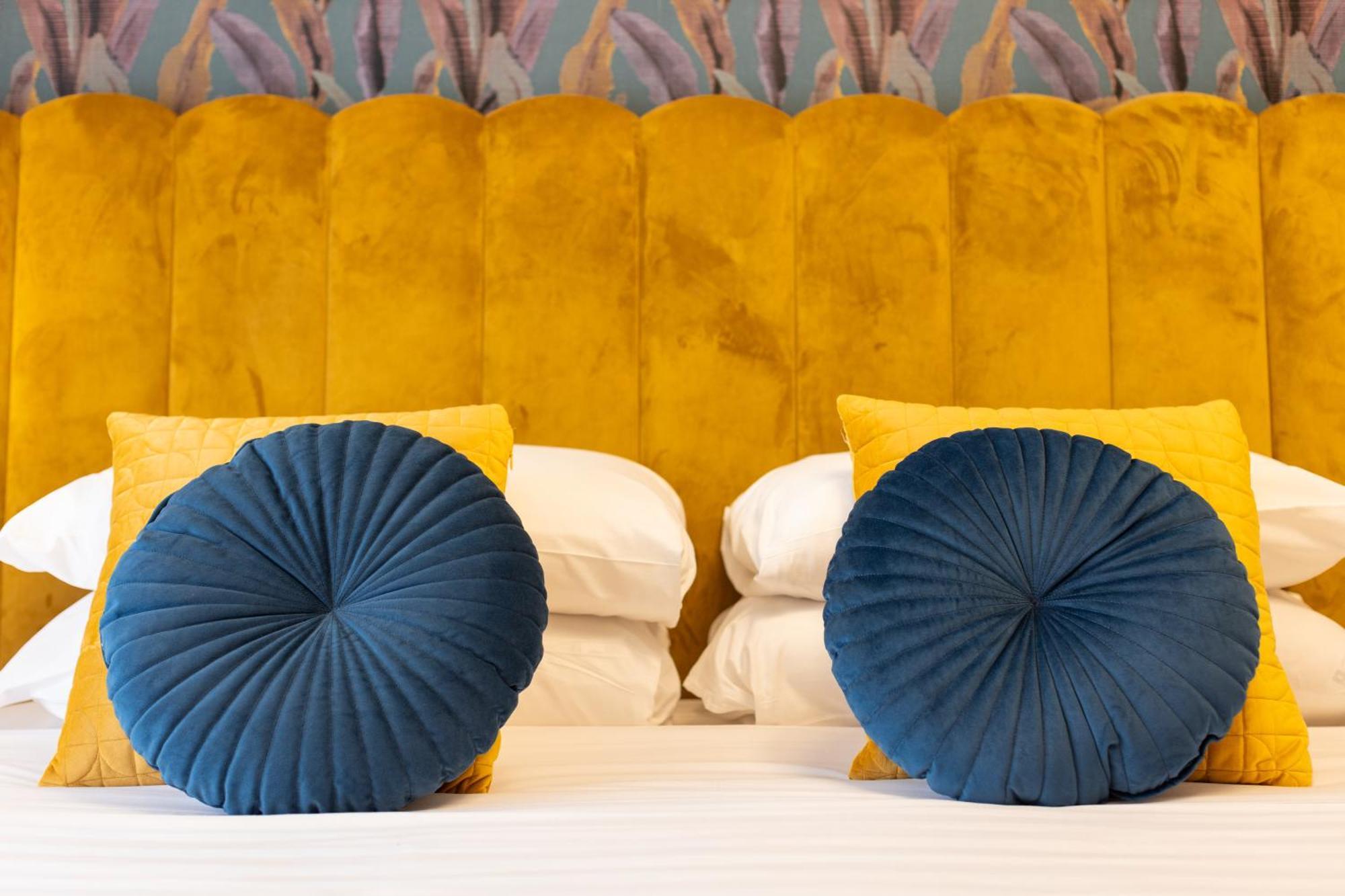 Mavi Luxury Rom